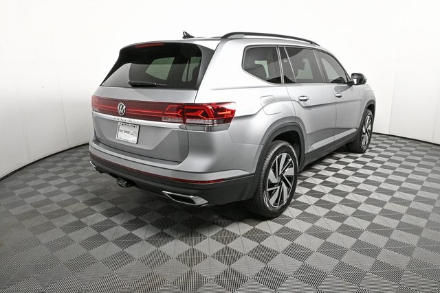 2026 Volkswagen Atlas SE Technology photo 2