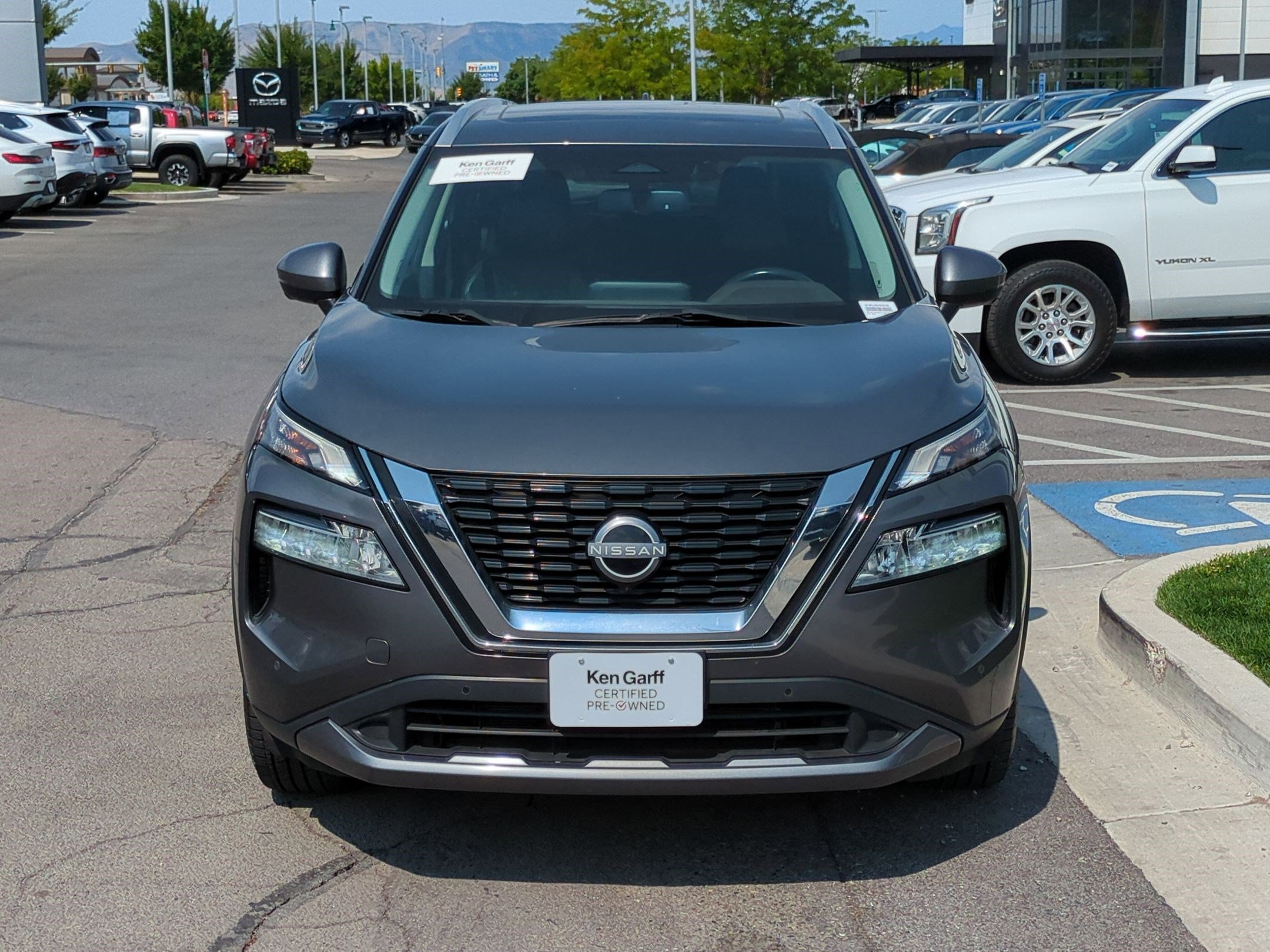 2023 Nissan Rogue SL photo 8