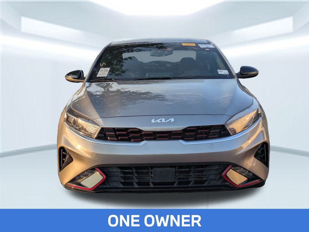 2023 Kia Forte GT-Line photo 2