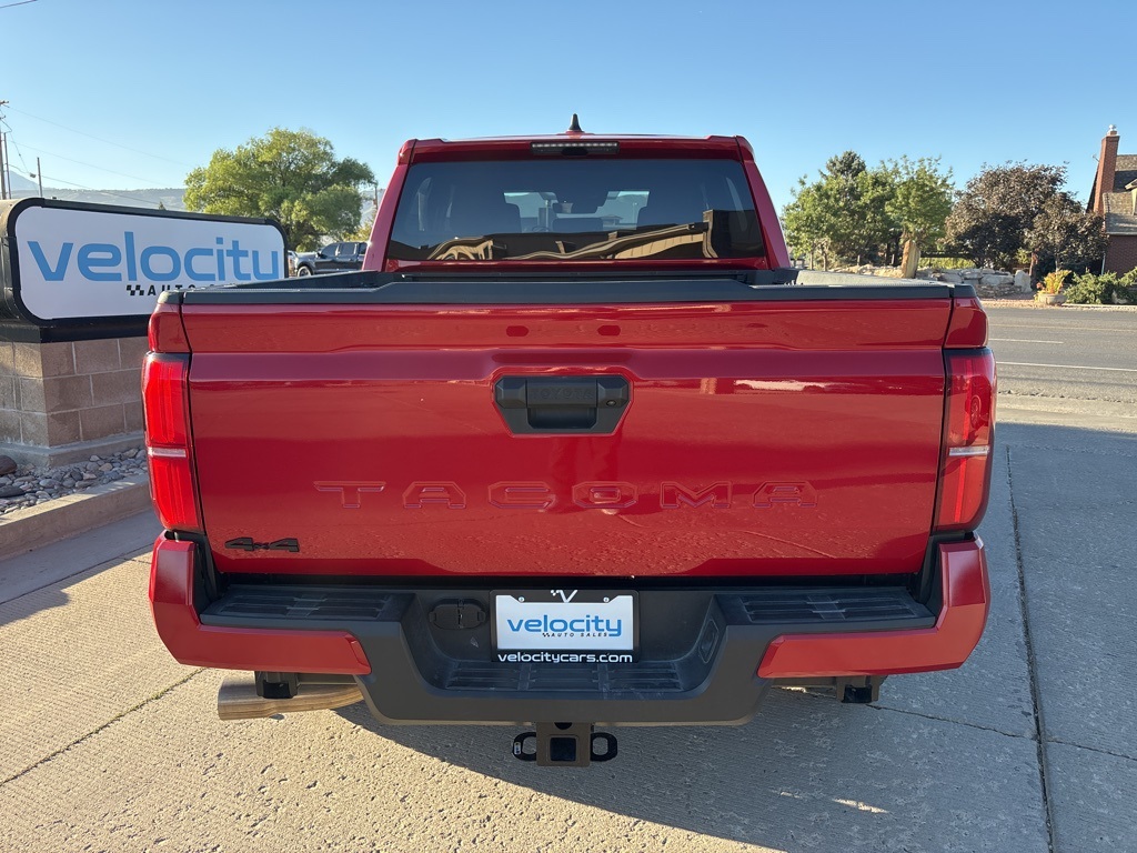 2025 Toyota Tacoma TRD Off-Road photo 4