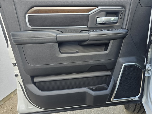 2024 Ram 2500 Laramie photo 20