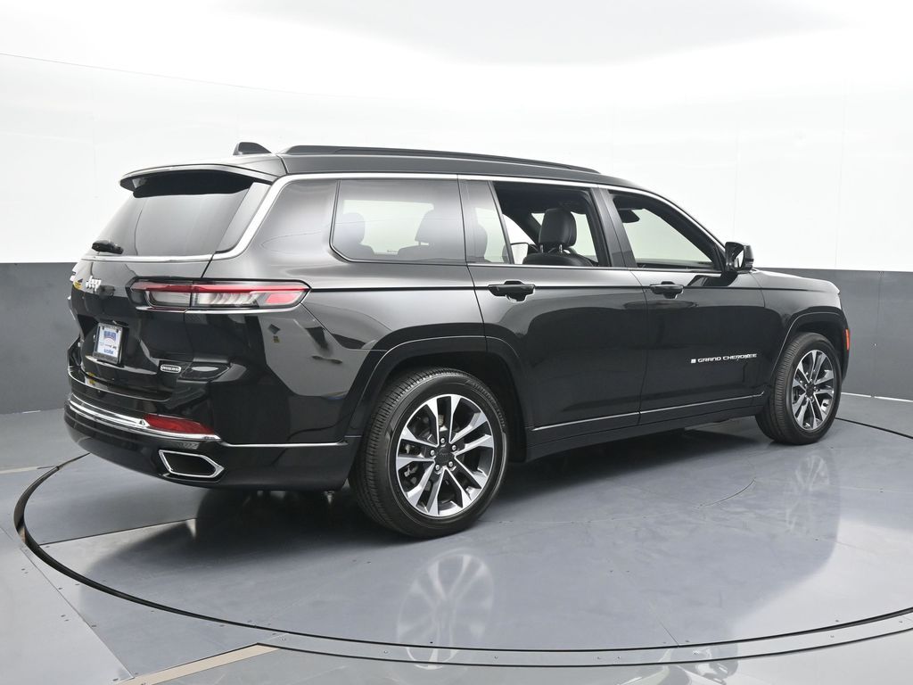 2024 Jeep Grand Cherokee Overland photo 4