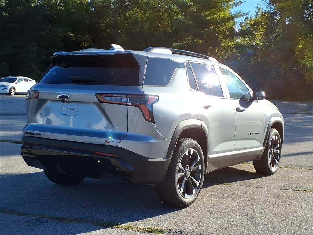 2026 Chevrolet Equinox RS photo 3