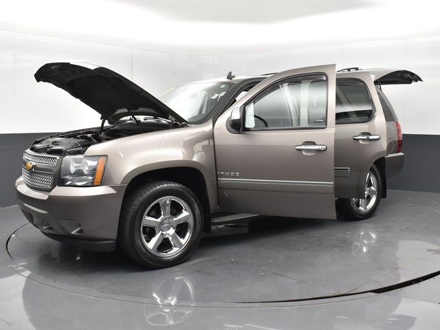 2014 Chevrolet Tahoe LTZ photo 27
