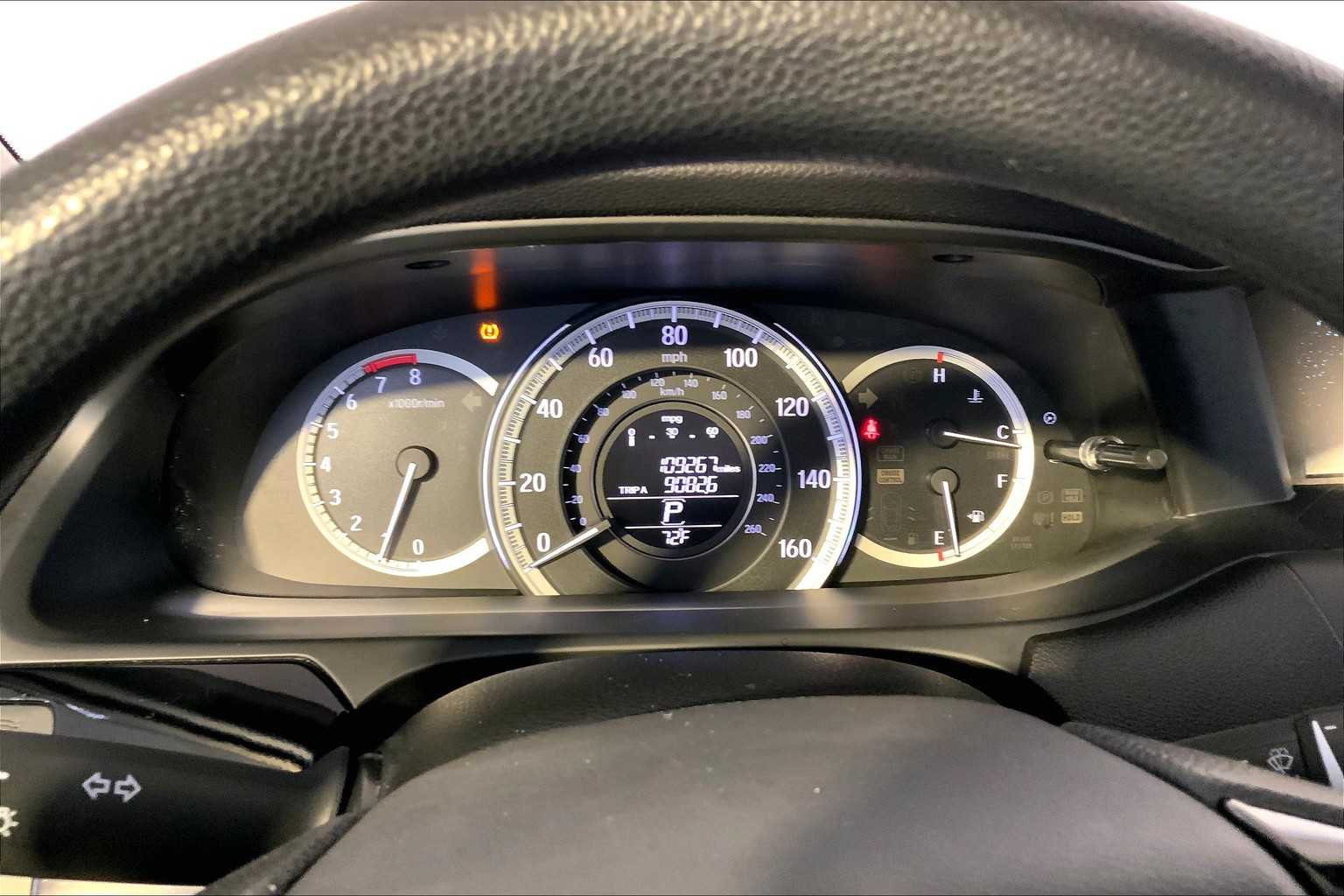 2016 Honda Accord LX photo 24