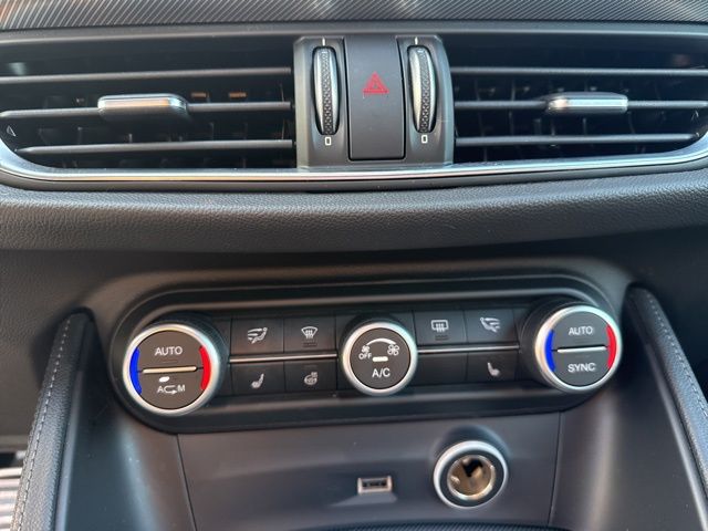 2018 Alfa Romeo Stelvio Ti photo 21