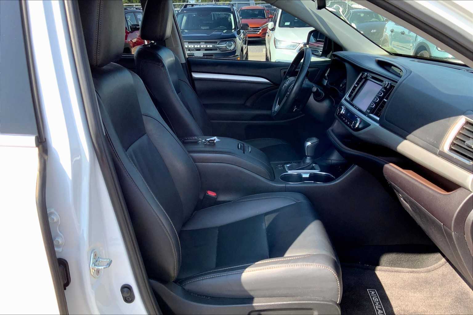2019 Toyota Highlander XLE photo 7