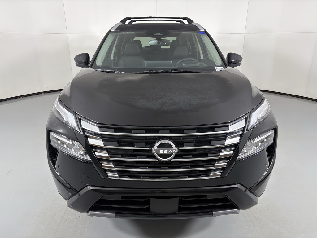 2026 Nissan Rogue Platinum photo 3