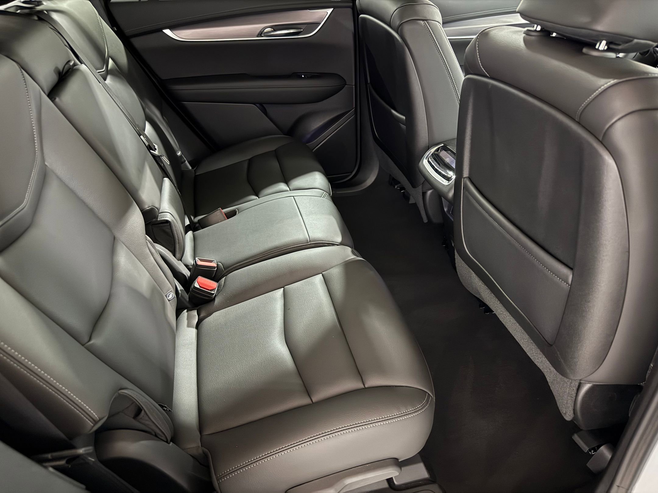 2025 Cadillac XT6 Luxury photo 42