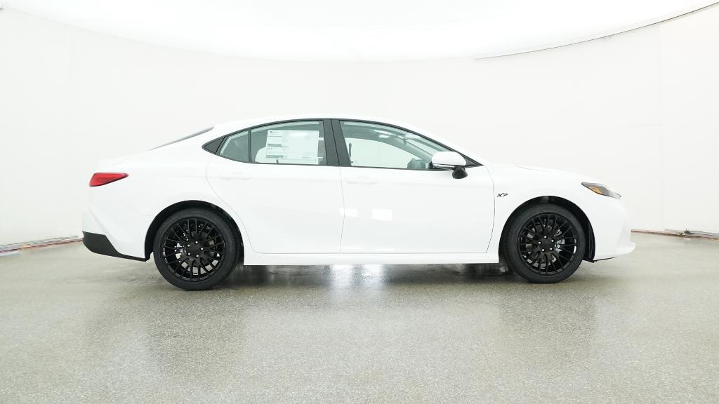 2026 Toyota Camry LE photo 10