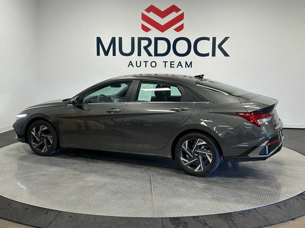 2024 Hyundai Elantra SEL Convenience photo 16