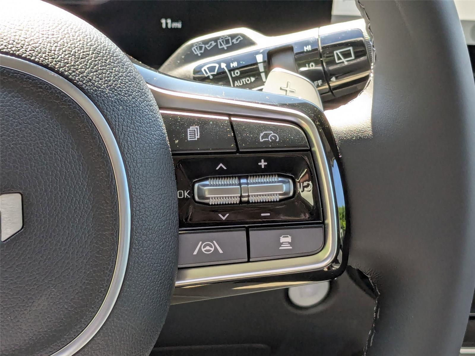 2025 Kia Carnival SX Prestige photo 19