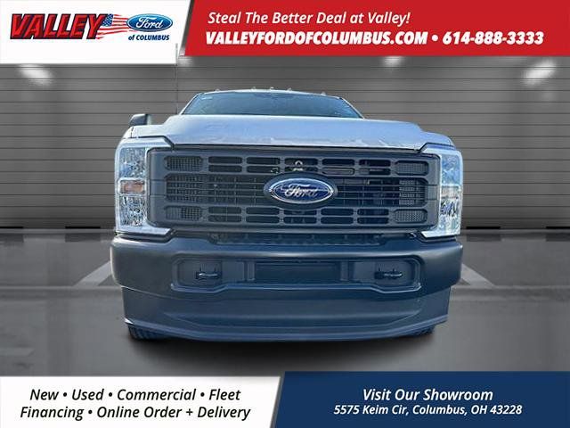 2026 Ford F-350 photo 2