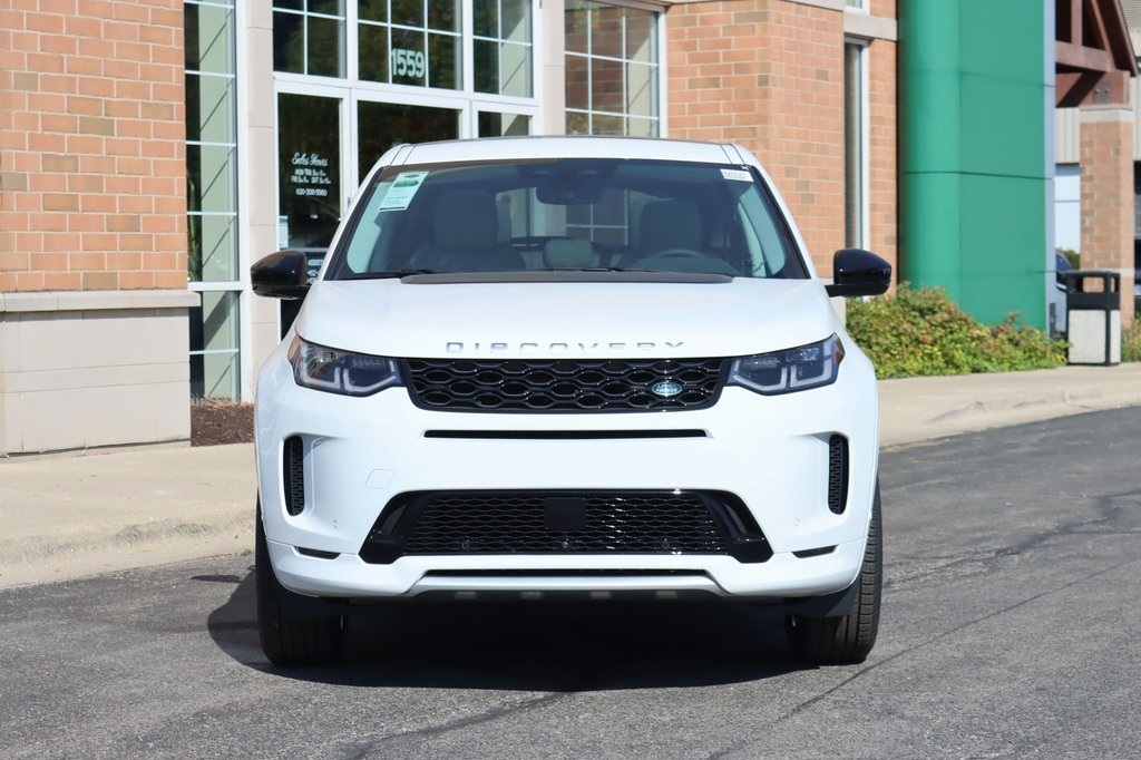 2025 Land Rover Discovery Sport S photo 2