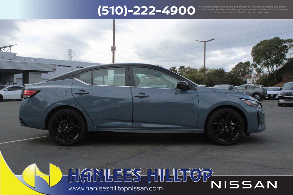 2025 Nissan Sentra SR Midnight Edition photo 3