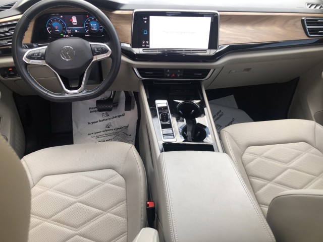 2024 Volkswagen Atlas SE Technology photo 9
