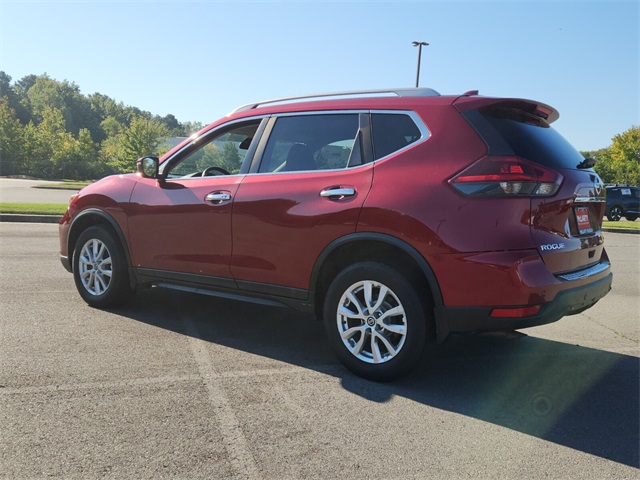 2020 Nissan Rogue SV photo 4