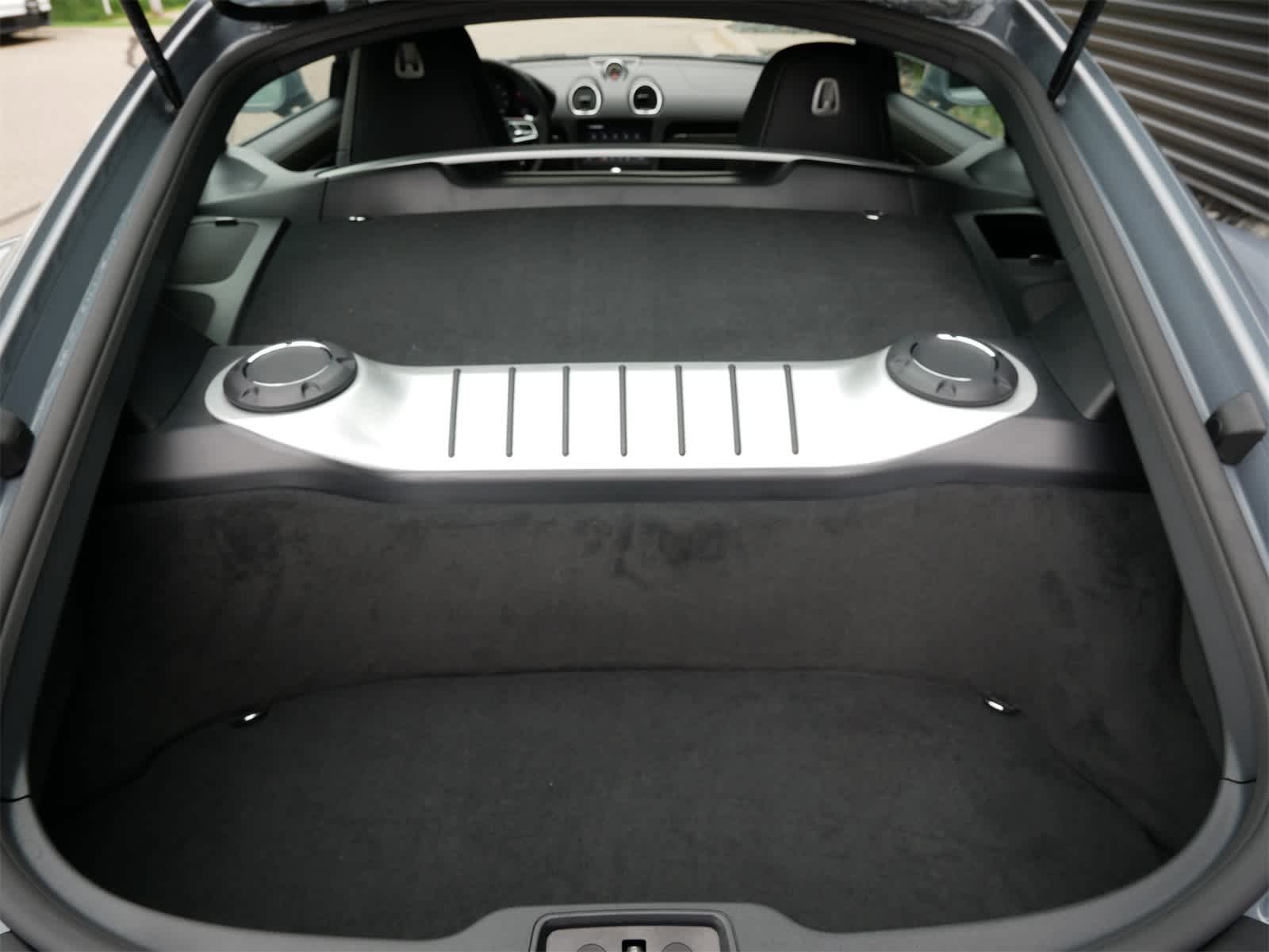 2025 Porsche Cayman S photo 8