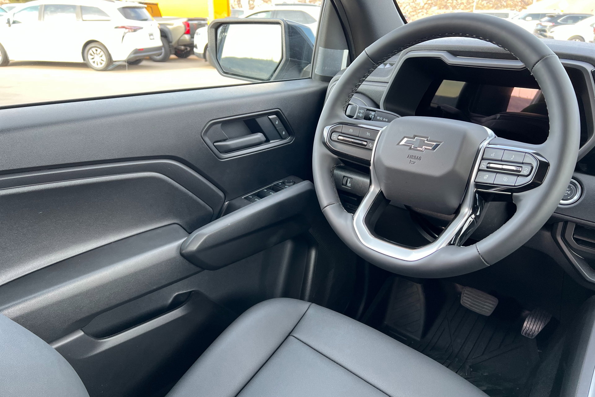 2025 Chevrolet Colorado Trail Boss photo 11