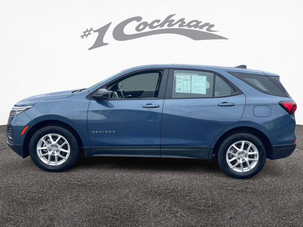 2024 Chevrolet Equinox LS photo 4