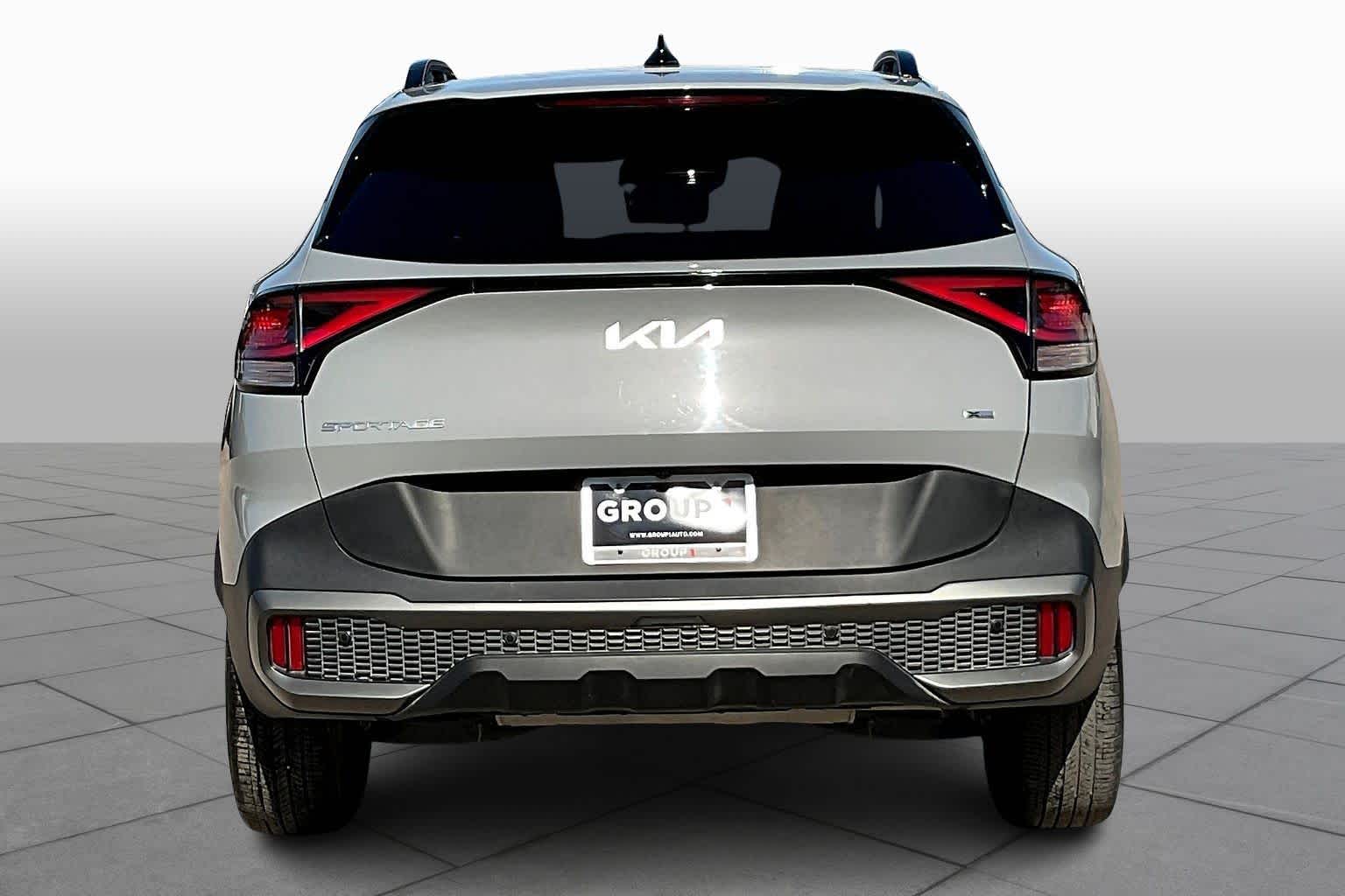 2024 Kia Sportage X-Line photo 3