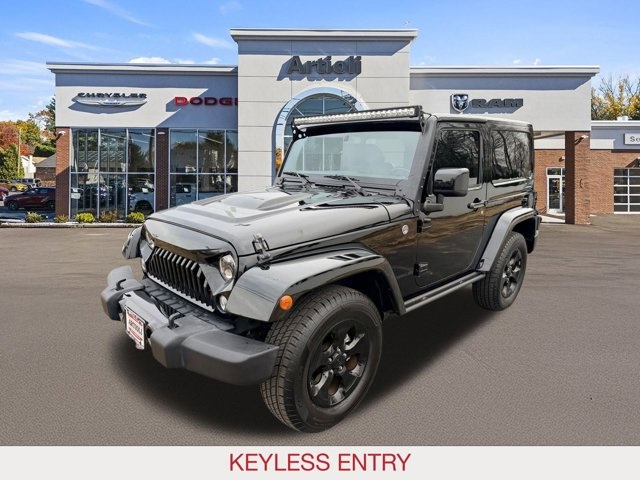 2015 Jeep Wrangler Sahara Altitude photo 3