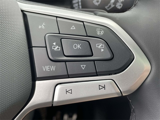 2024 Volkswagen Atlas SEL Premium R-Line photo 25