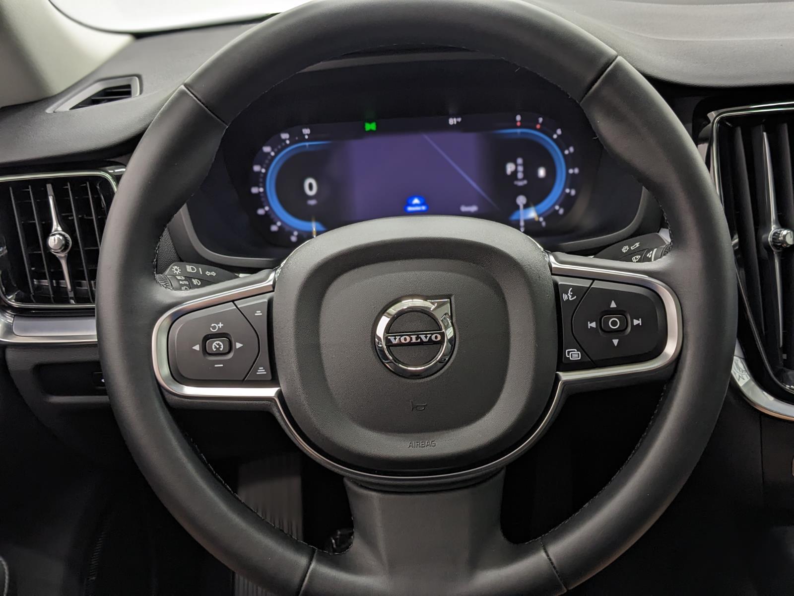 2025 Volvo S60 Core photo 20