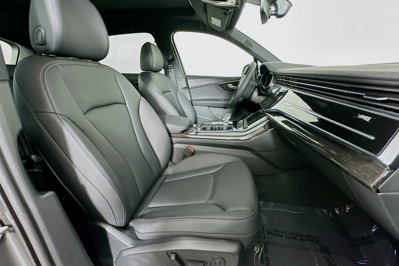 New 2026 Samurai Gray Metallic Audi Premium image 8