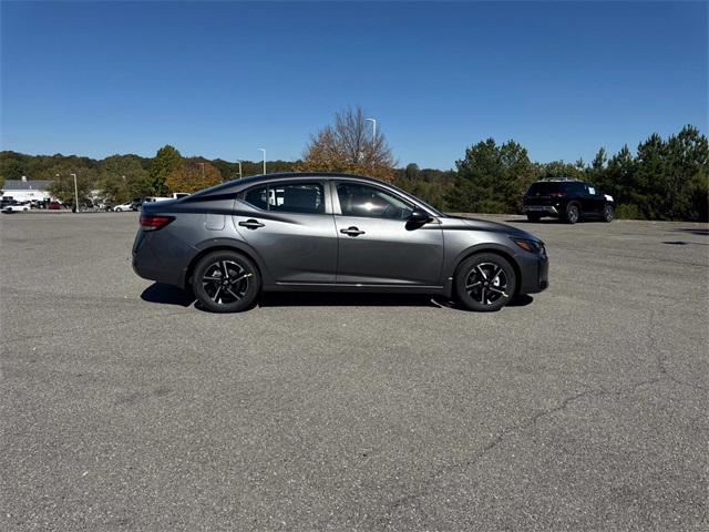 2025 Nissan Sentra SV photo 3