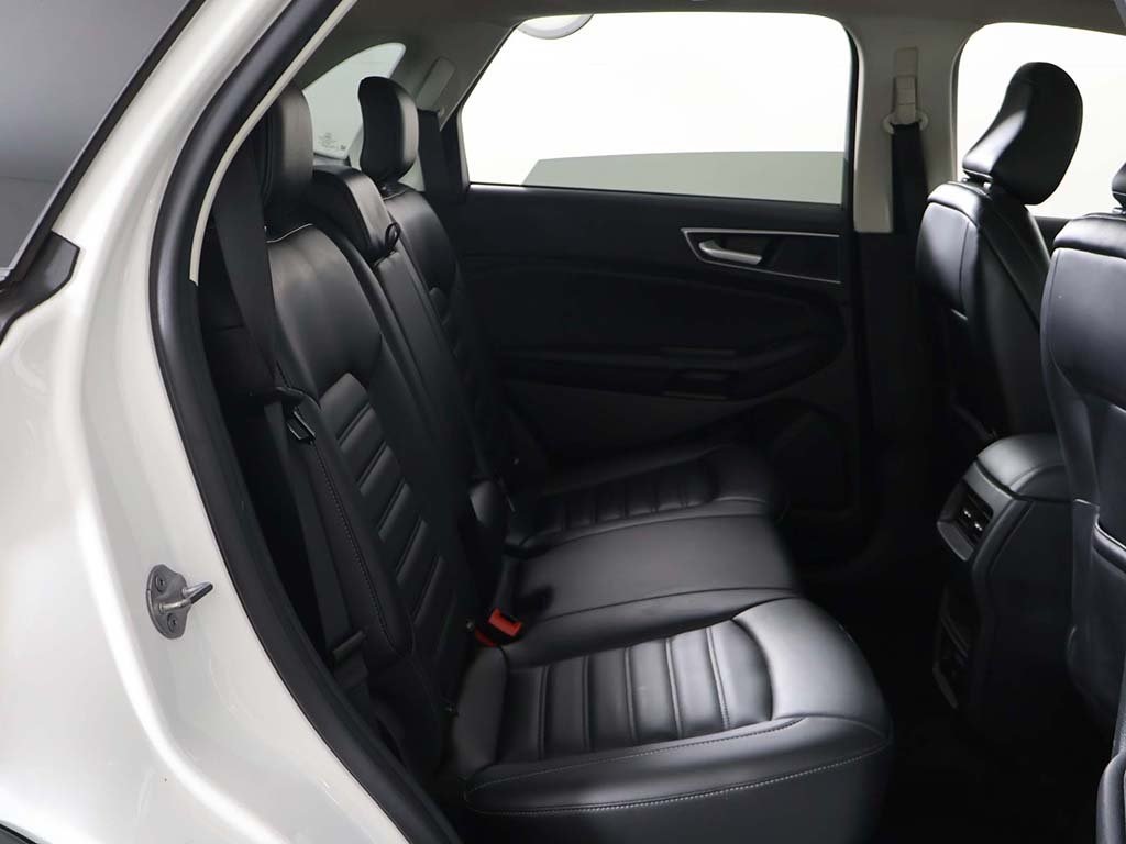 2022 Ford Edge SEL photo 28