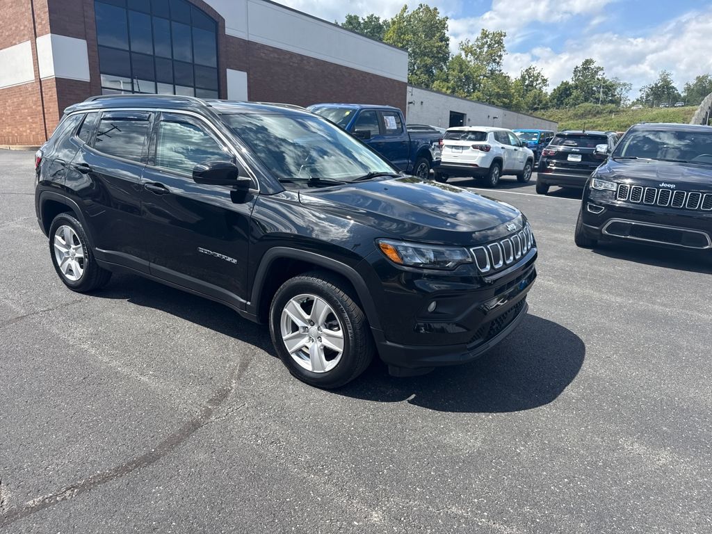 2022 Jeep Compass Latitude photo 6