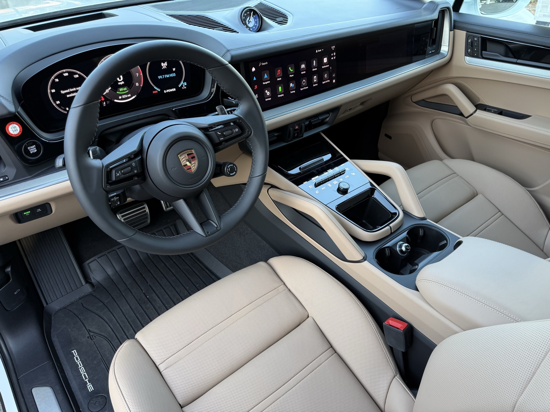 2025 Porsche Cayenne E-Hybrid S photo 4