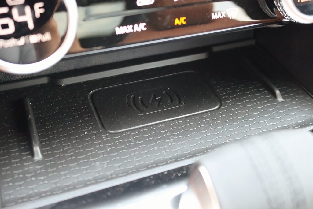 2026 JAGUAR PACE P400 - Image 30