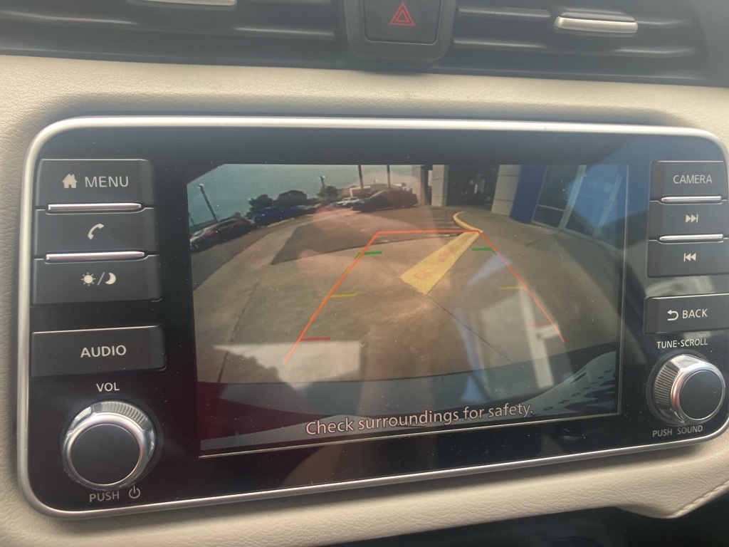 2021 Nissan Versa SV photo 13