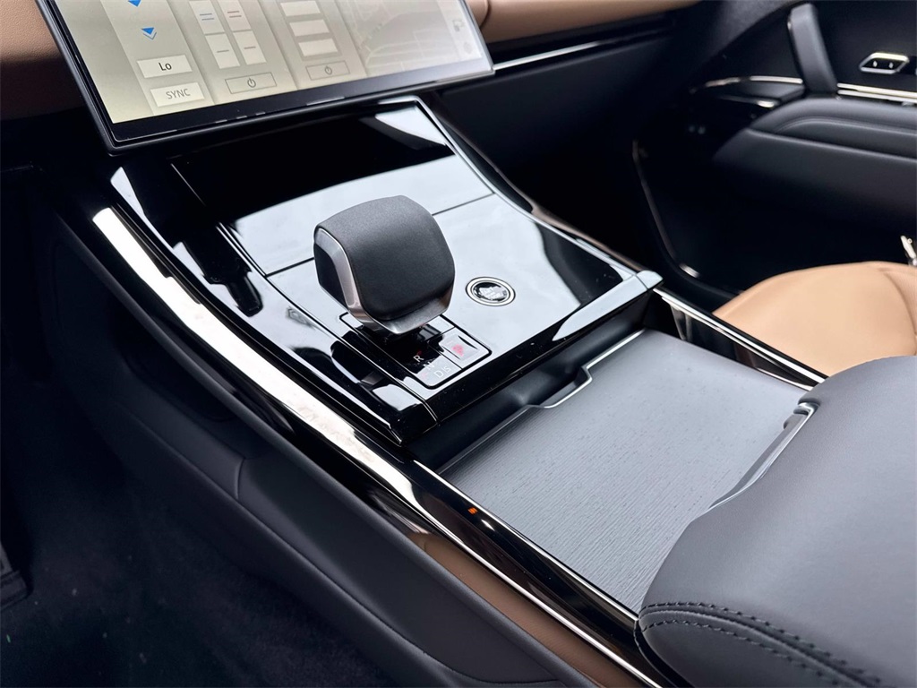 2025 Land Rover Range Rover Sport SE photo 21