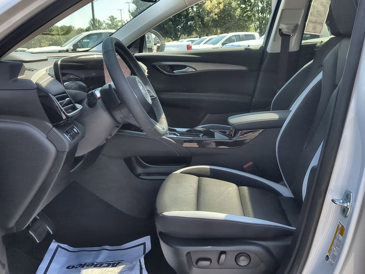 2025 Buick Envision Sport Touring photo 18