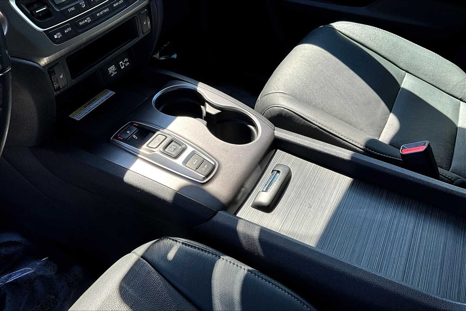 2021 Honda Pilot Special Edition photo 16