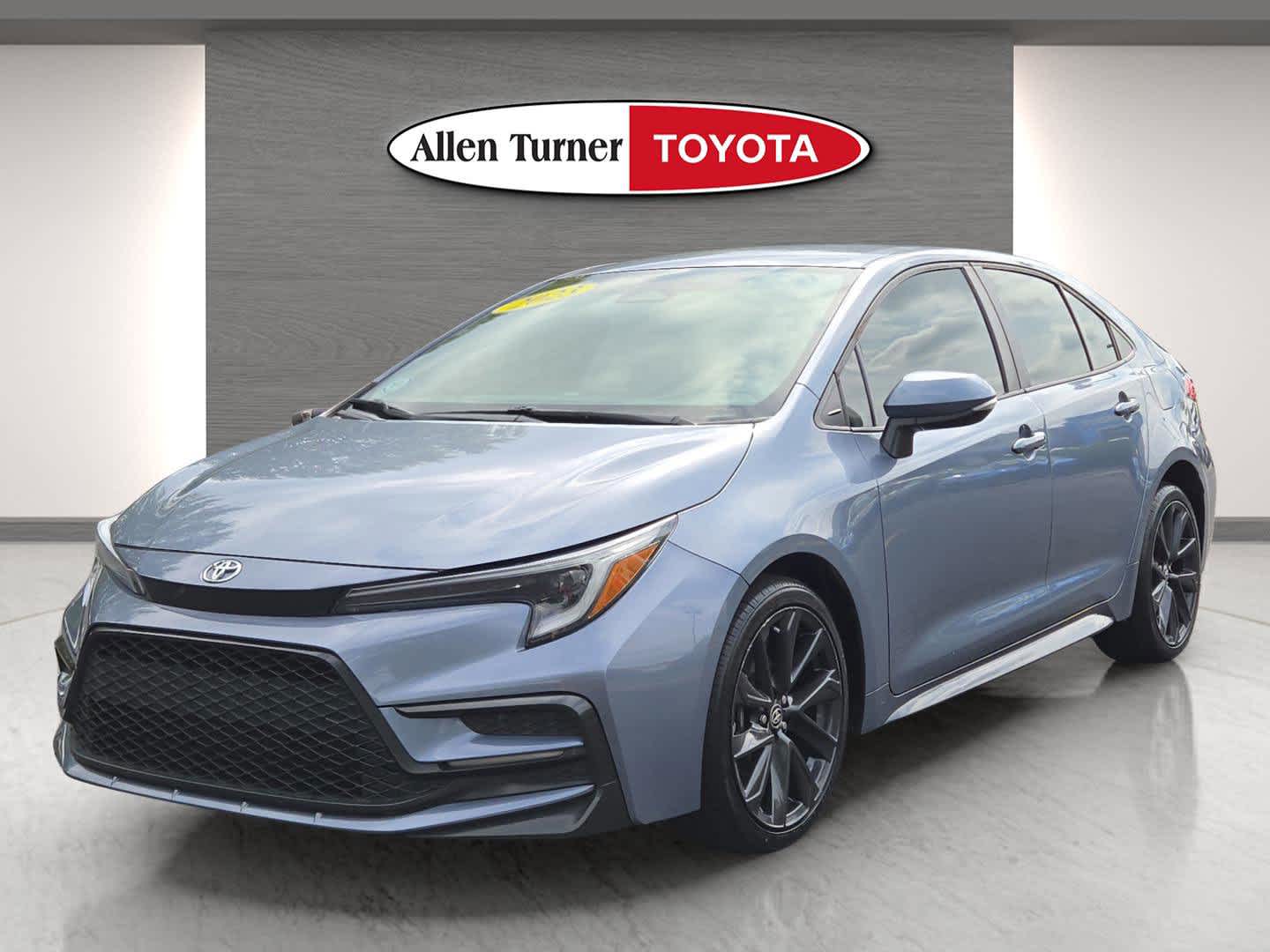 2023 Toyota Corolla SE photo 3