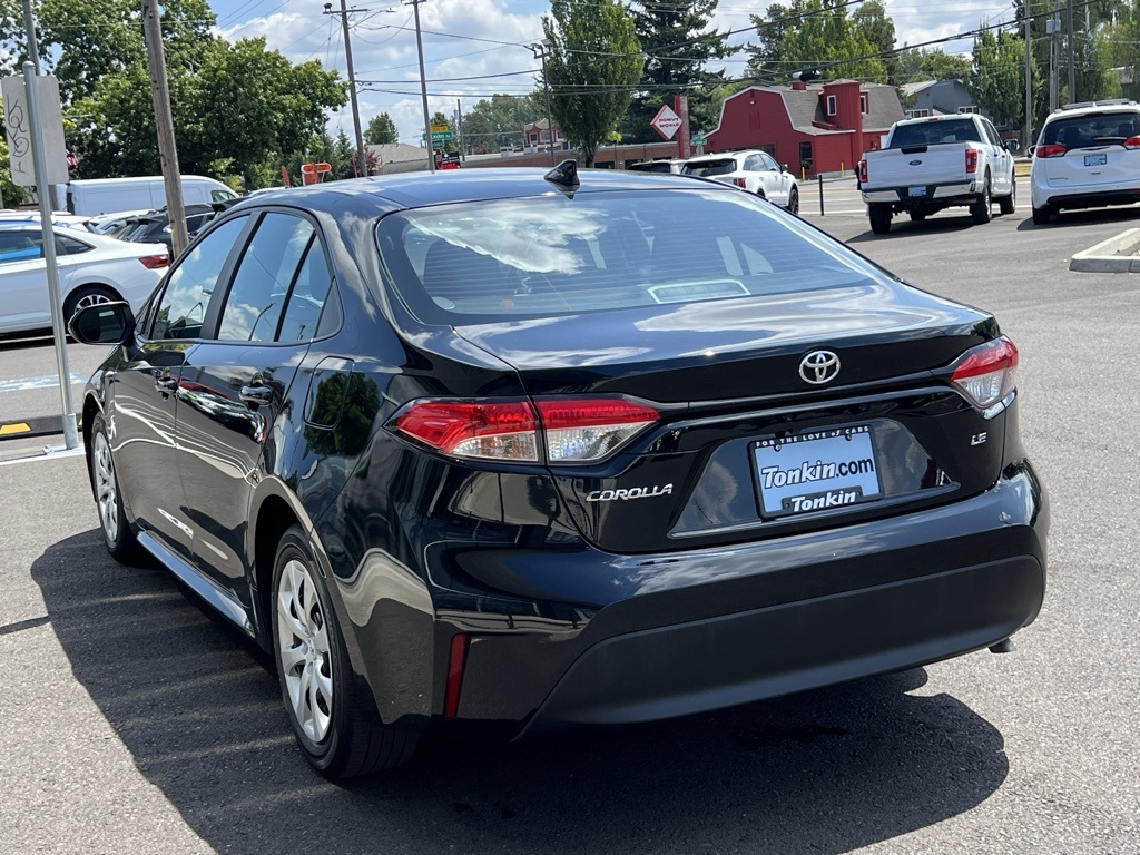 2024 Toyota Corolla LE photo 2