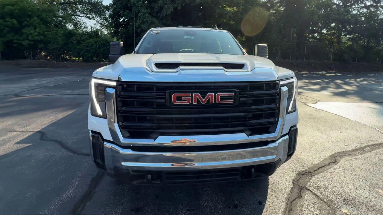 2025 Gmc Sierra 3500 HD photo 3