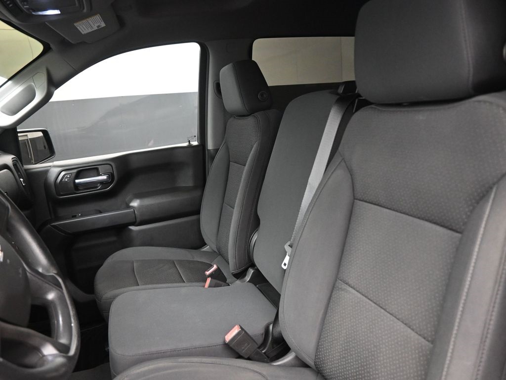 2020 Chevrolet Silverado 1500 Custom photo 25