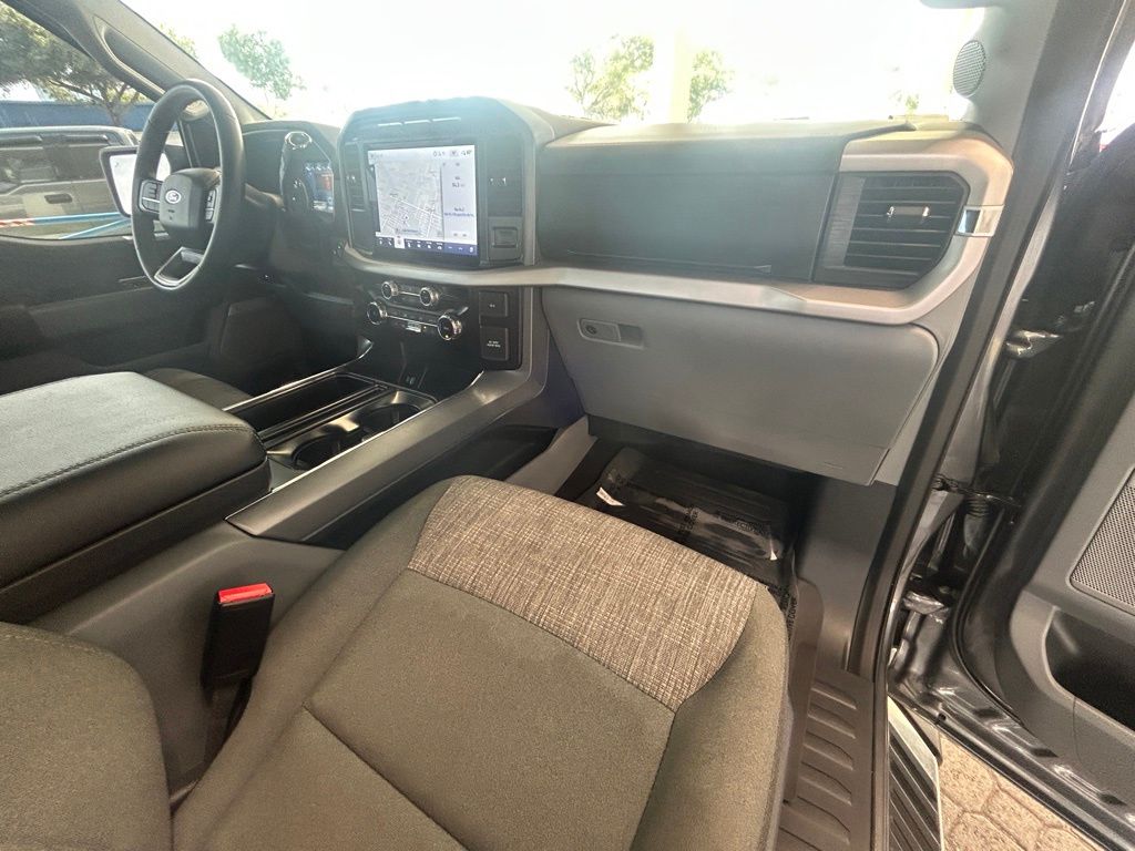 2023 Ford F-150 XLT photo 22