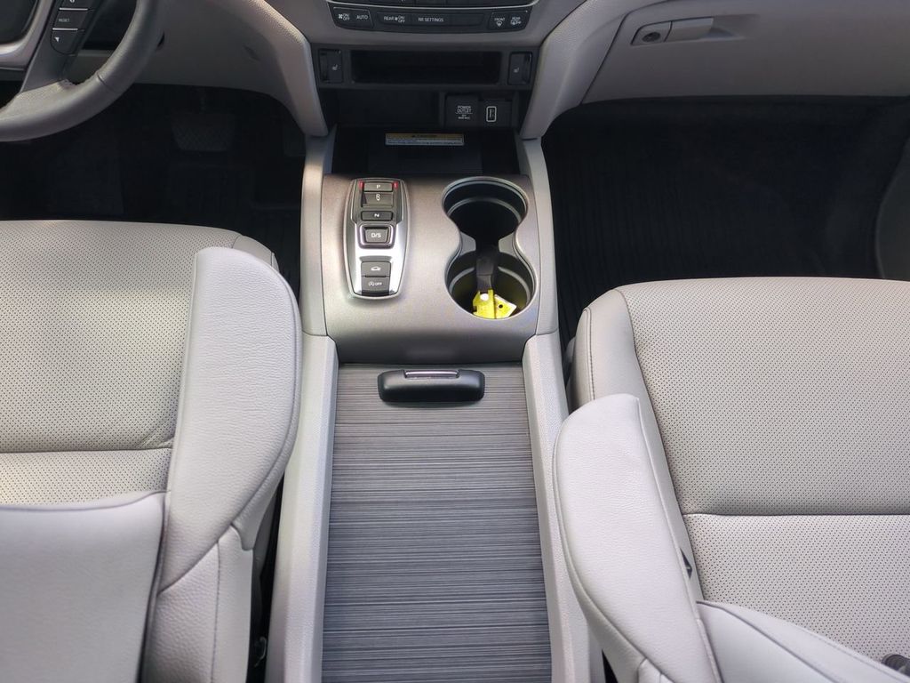 2022 Honda Ridgeline RTL-E photo 18