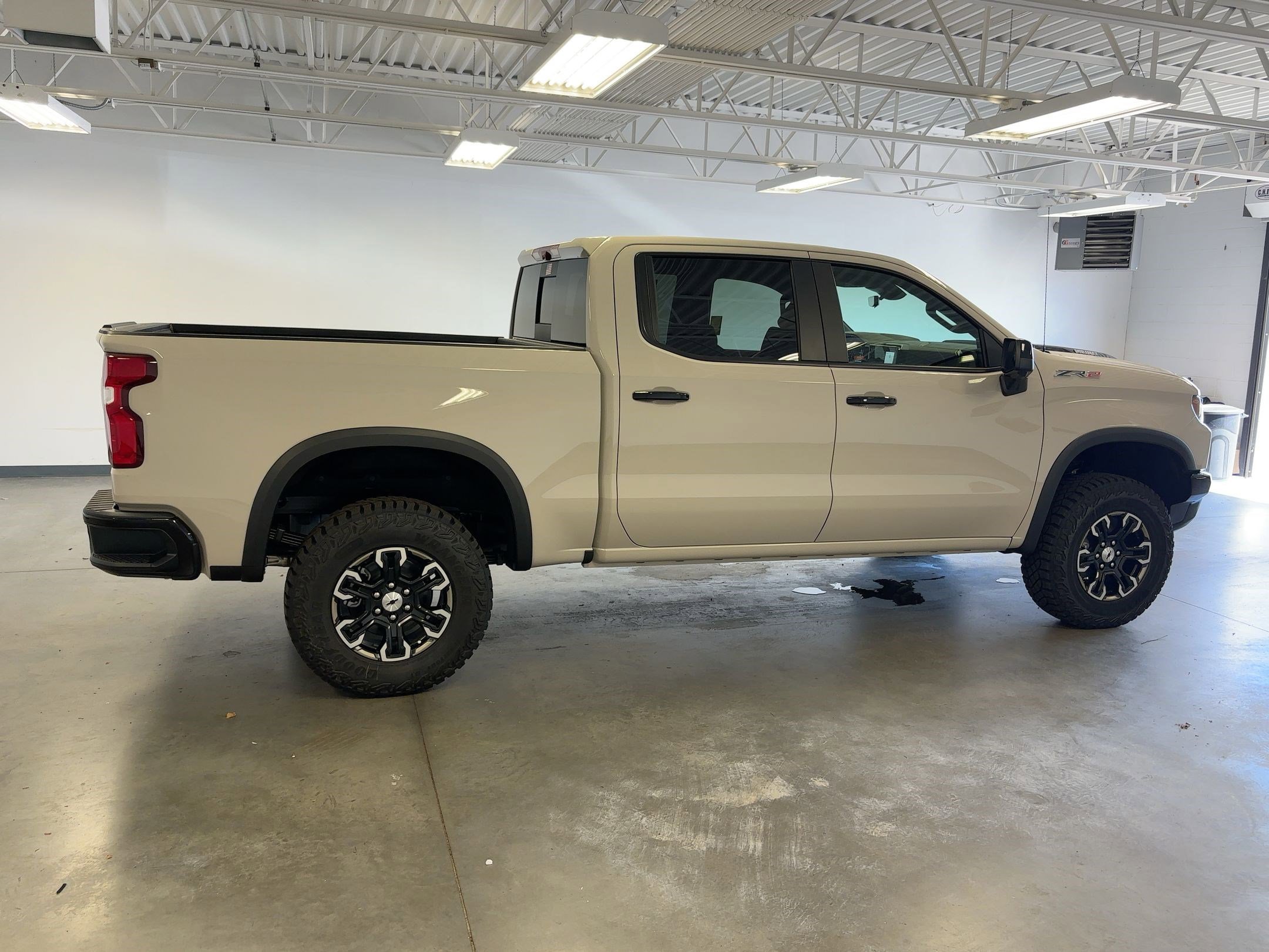 2026 Chevrolet Silverado ZR2 photo 7