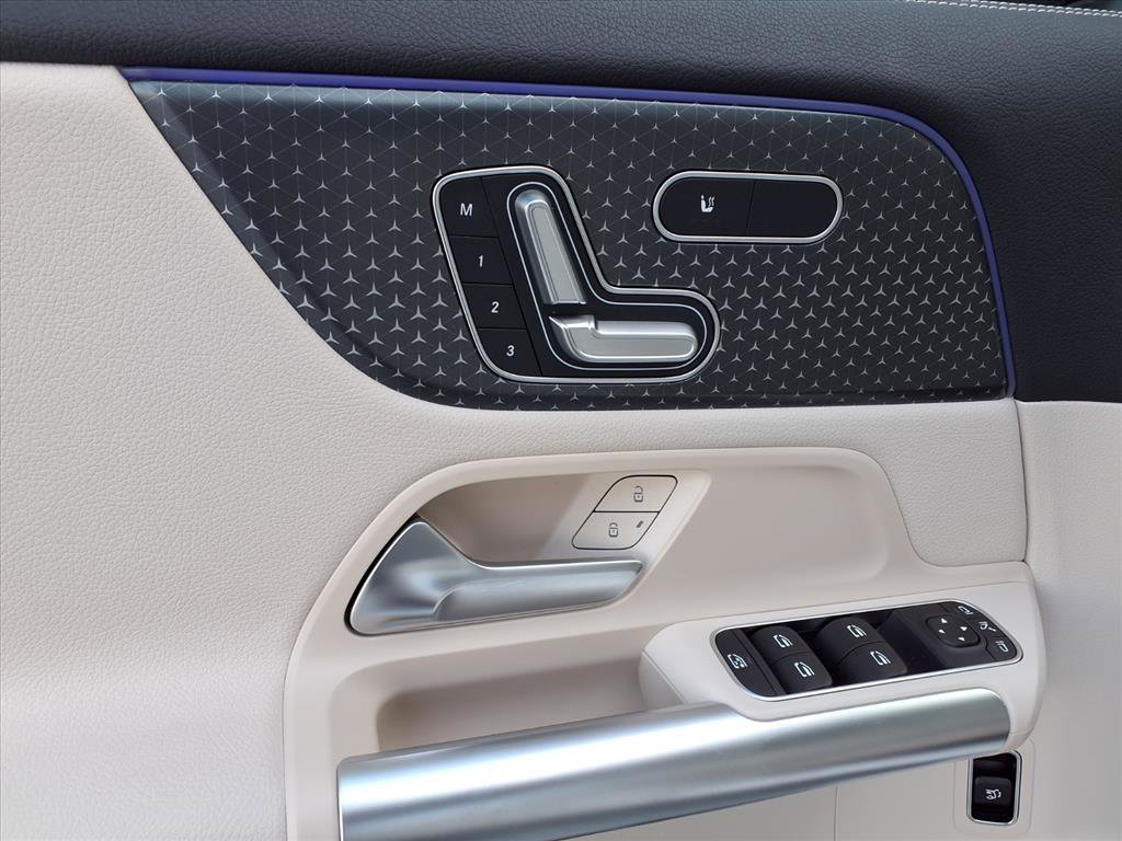 2025 Mercedes Benz GLA 250 4MATIC photo 11