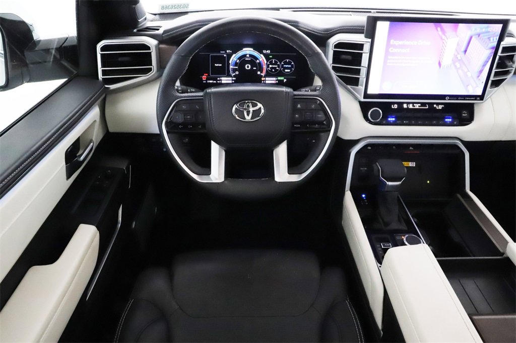 2024 Toyota RAV4 LE photo 31