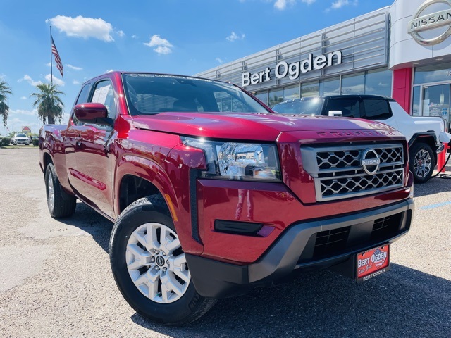 2023 Nissan Frontier SV's photo