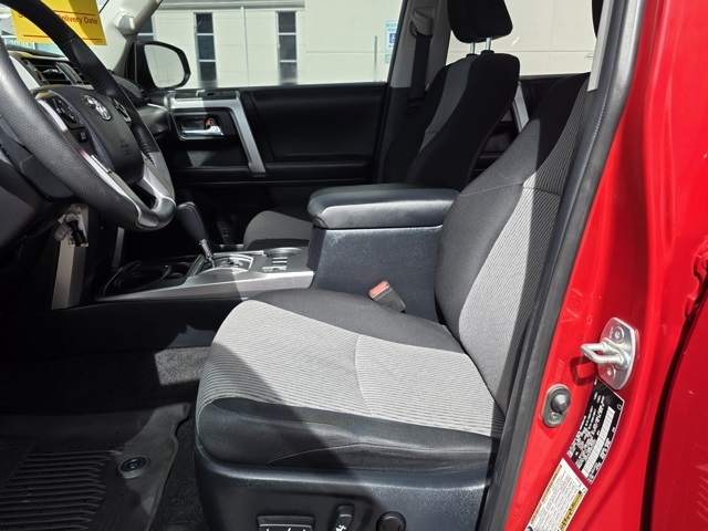 2021 Toyota 4Runner SR5 photo 10