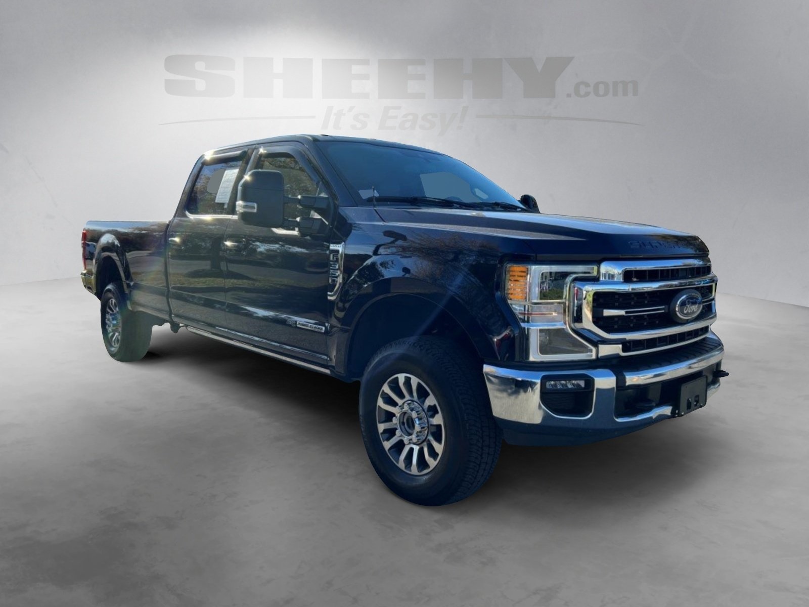 2022 Ford F-350 Lariat photo 3